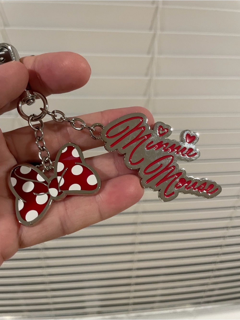 Minnie Mouse autograph Red Polka Dot Bow Keychain